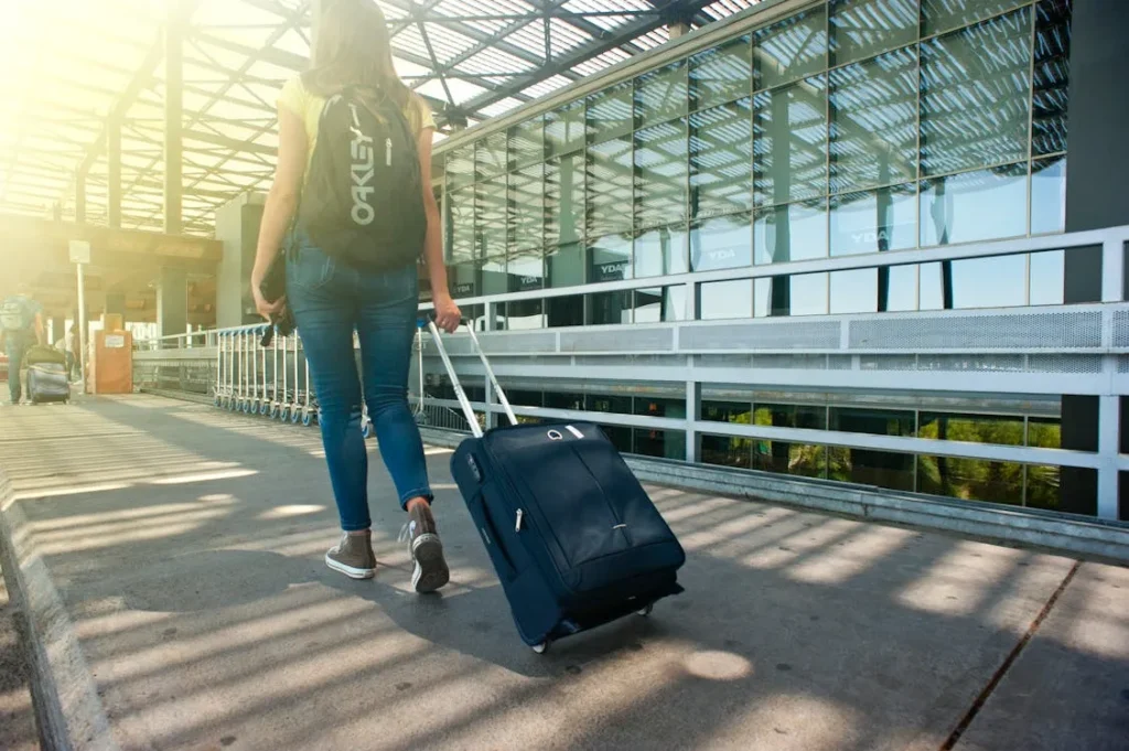 Como economizar em viagem de ônibus: 7 dicas e informações para viajar gastando menos 5 Como economizar em viagem de onibus - Leve apenas o essencial na bagagem